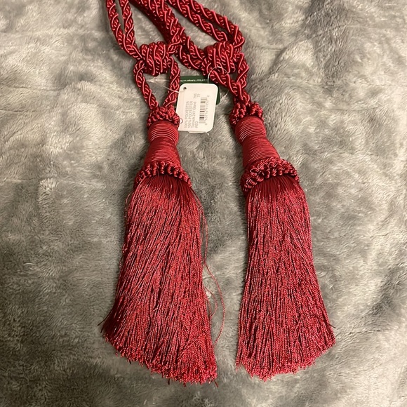 Set of 2 Versailles Curtain Tiebacks 24”/gland Red - Picture 4 of 5